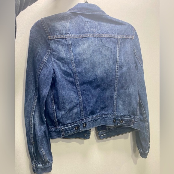 Levis Cropped Jean Jacket - Picture 3 of 3